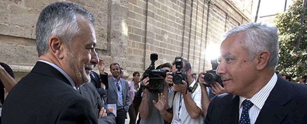Foto: Griñán concede una cita ‘exprés’ a Arenas para negociar propuestas contra la crisis en Andalucía