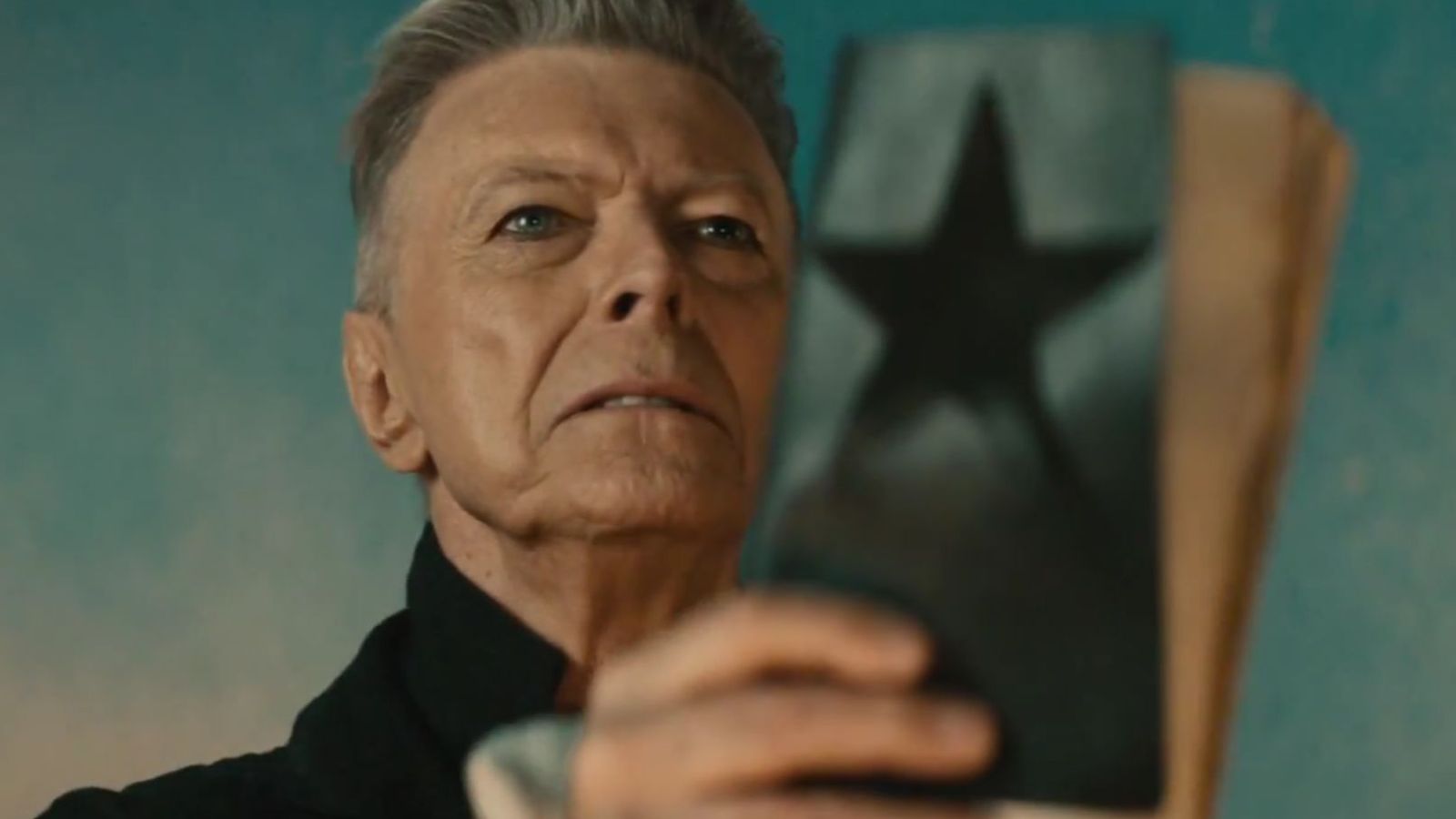 Foto: David Bowie en una imagen de su nuevo vídeo 
