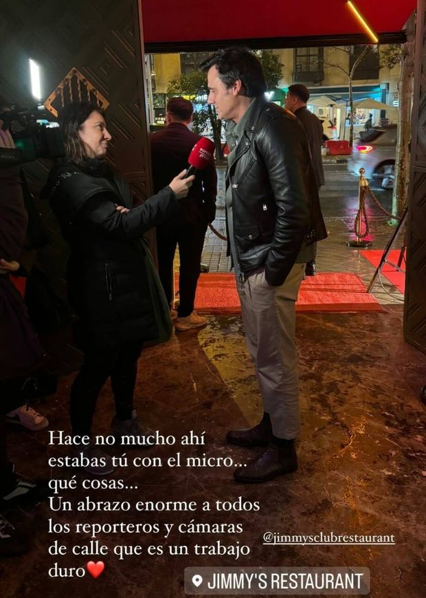 Ion Aramendi era entrevistado por una reportera. (Instagram/@sramariaamores)