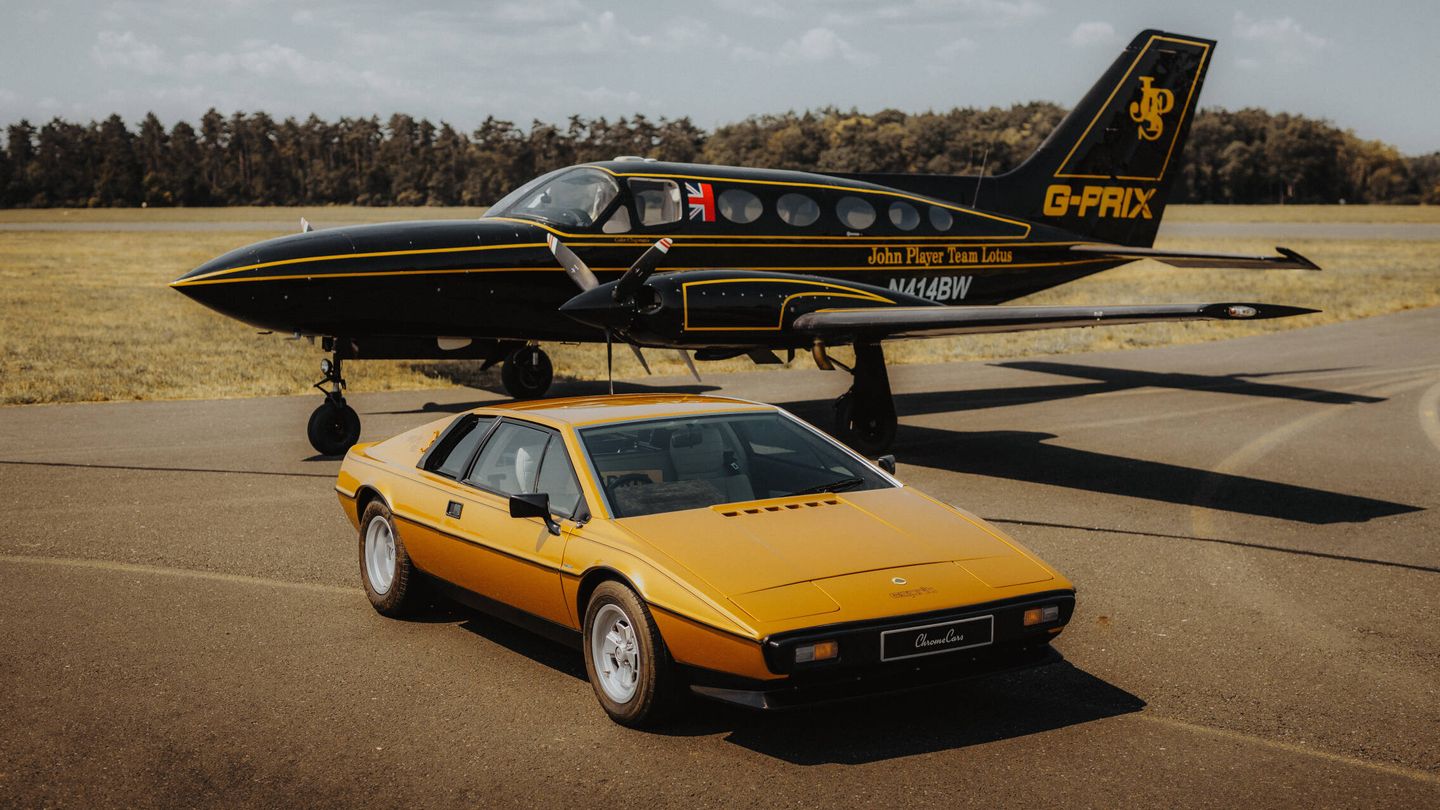 También se subastará el avión y el coche personal de Colin Chapman, fundador de Lotus.