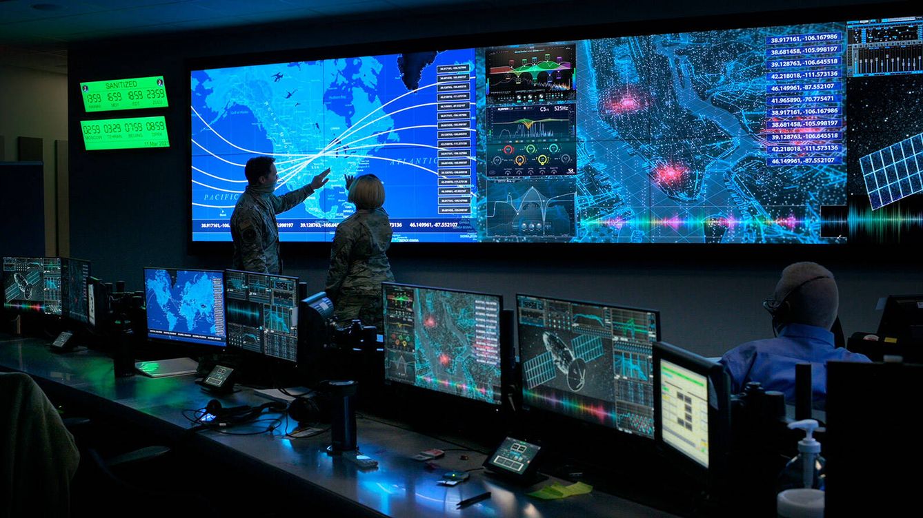 Foto: Uno de los centros de control de Fuerza Espacial estadounidense. (US Space Force)