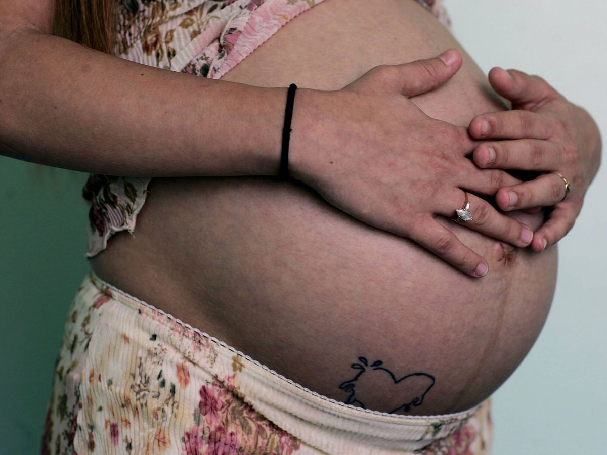 Foto: Las mujeres jóvenes podrán ser madres después de pasar un cáncer de mama. (Getty)