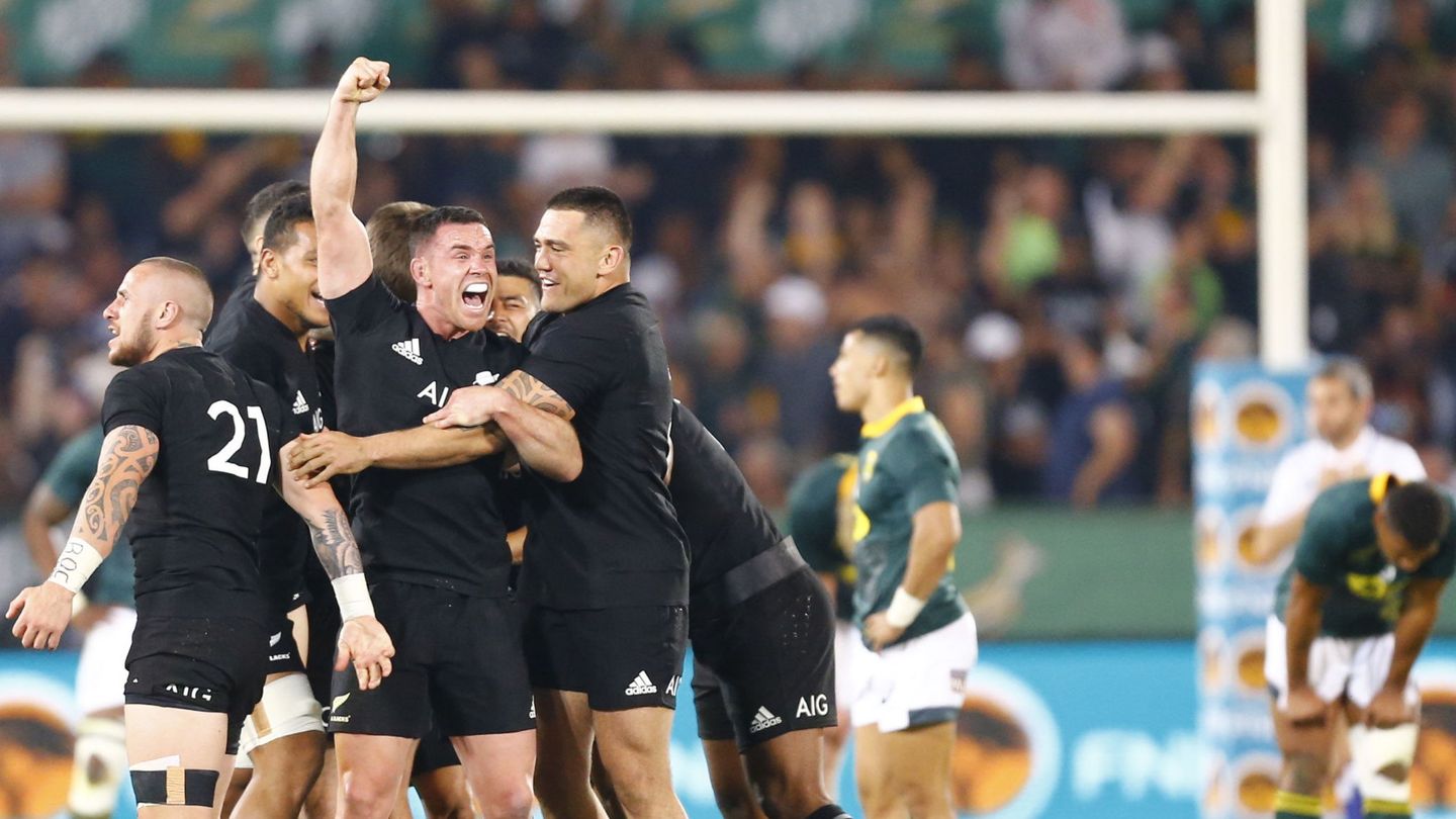 Nueva Zelanda derrotando a Sudáfrica el año pasado. (Reuters)