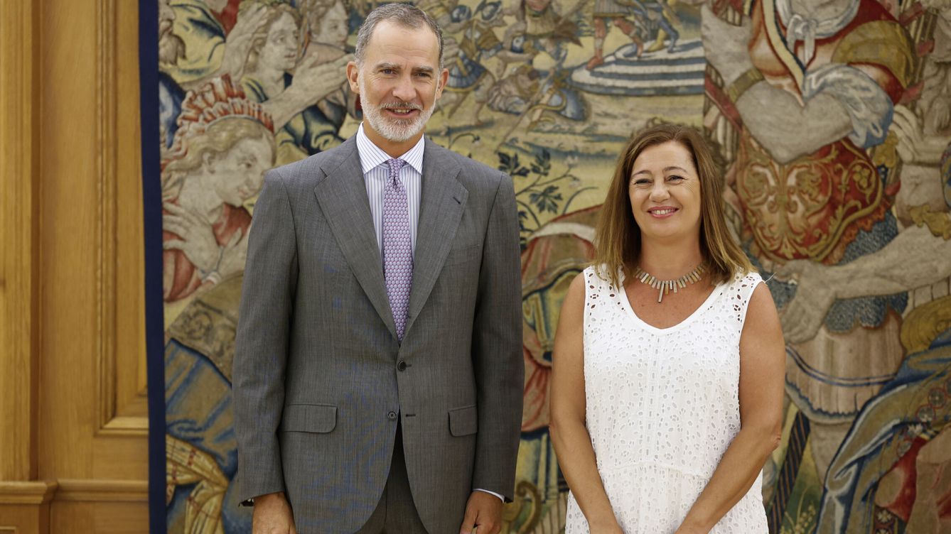 Foto:  La nueva presidenta del Congreso, la socialista Francina Armengol, el pasado viernes con el rey Felipe VI. (EFE/Pool/Chema Moya)