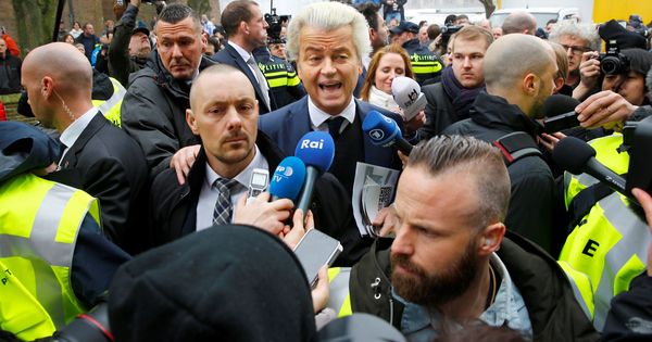 Foto: Geert Wilders, líder del PVV, en una visita a un suburbio de Rotterdam, el 18 de febrero de 2017 (Reuters). 