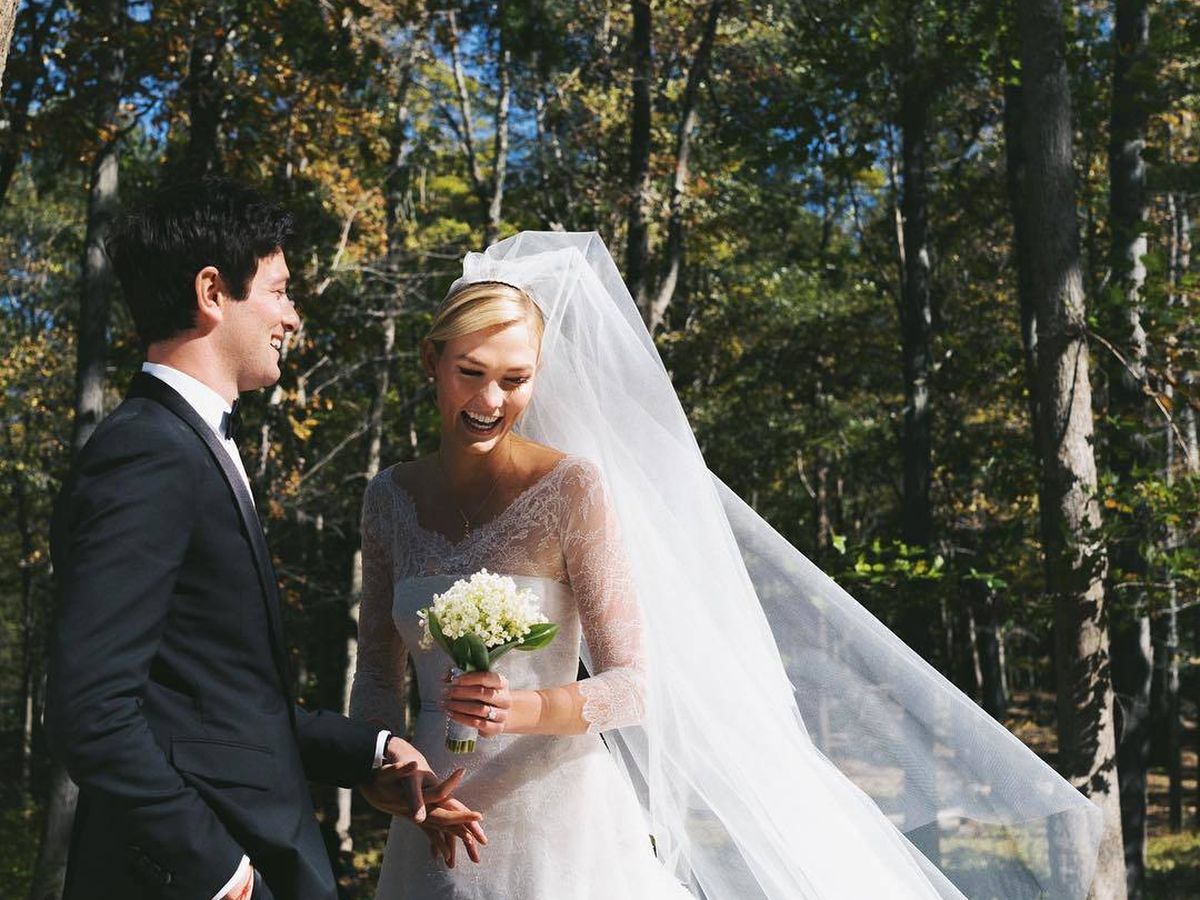Foto: Karlie Kloss, junto a su marido el día de su boda. (Instagram/@karliekloss)
