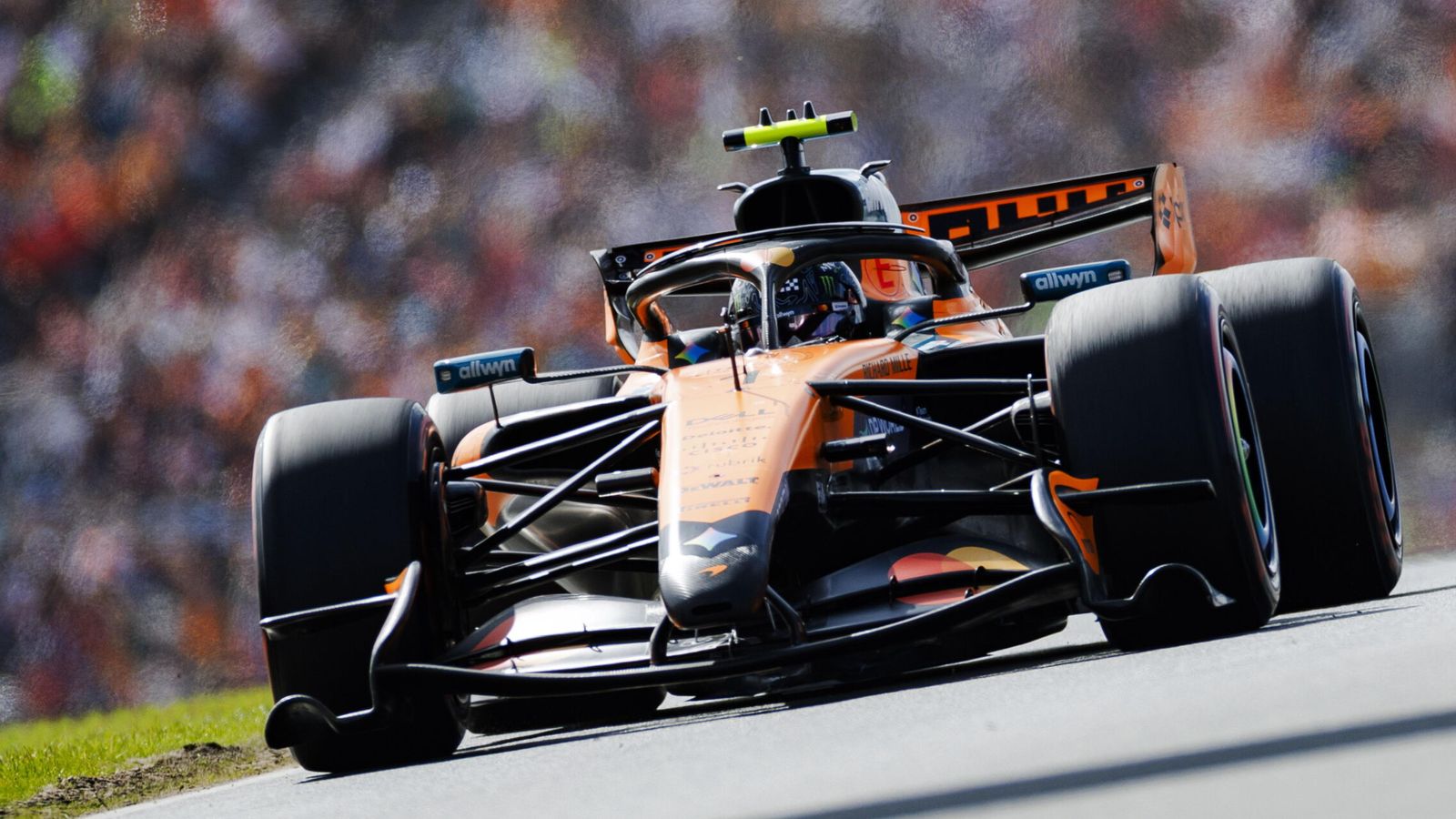 Norris logra la 'pole' en Países Bajos, con el fracaso ya habitual de Alonso... y también de Sainz