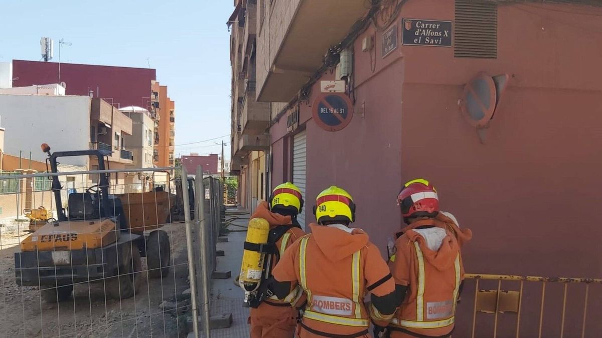 Desalojan dos edificios y confinan un tercero por una fuga de gas en Paterna (Valencia)