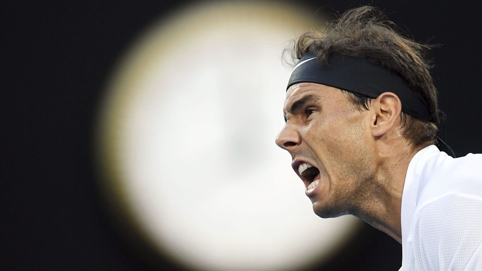 Foto: Nadal, durante la semifinal contra Dimitrov. (EFE)