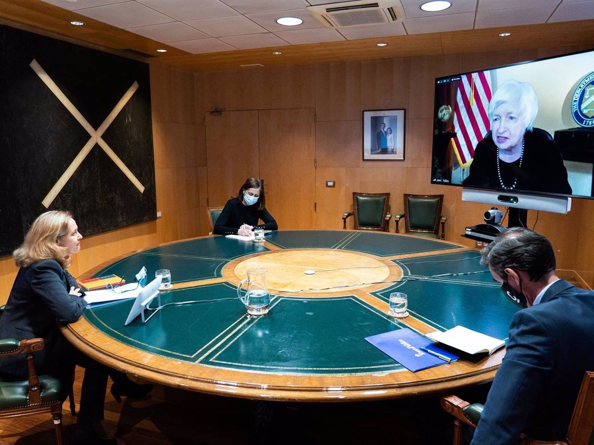 Foto: La vicepresidenta segunda y ministra de Asuntos Económicos y Transformación Digital, Nadia Calviño (i), en su reunión con la secretaria del Tesoro estadounidense, Janet Yellen. (Ministerio de Asuntos Económicos)