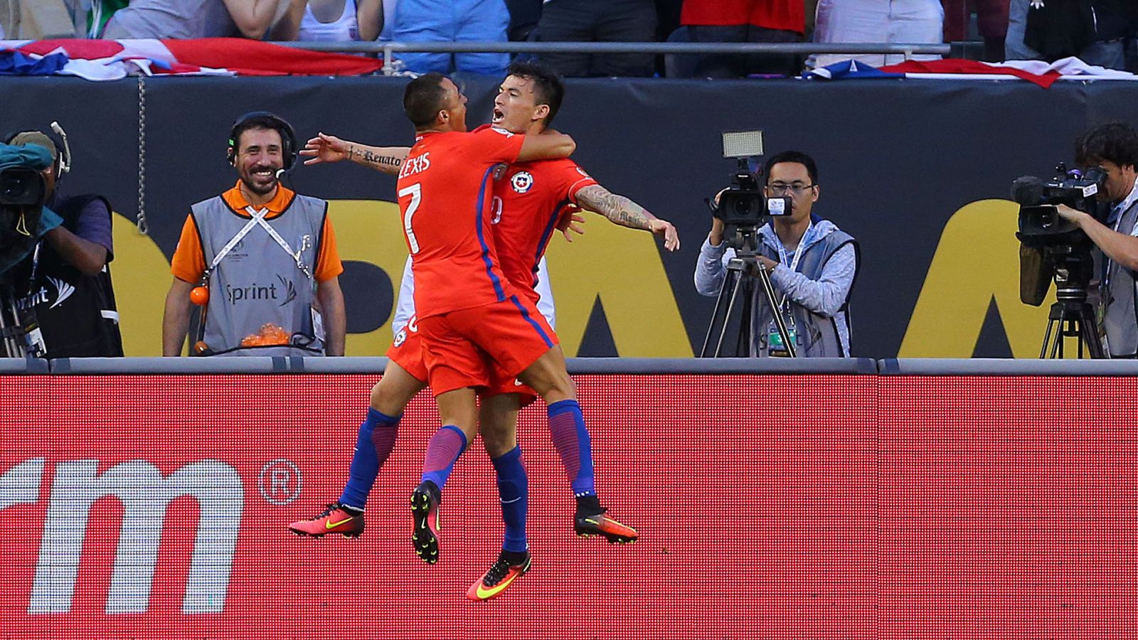 Foto: Chile celebra un gol (efe)