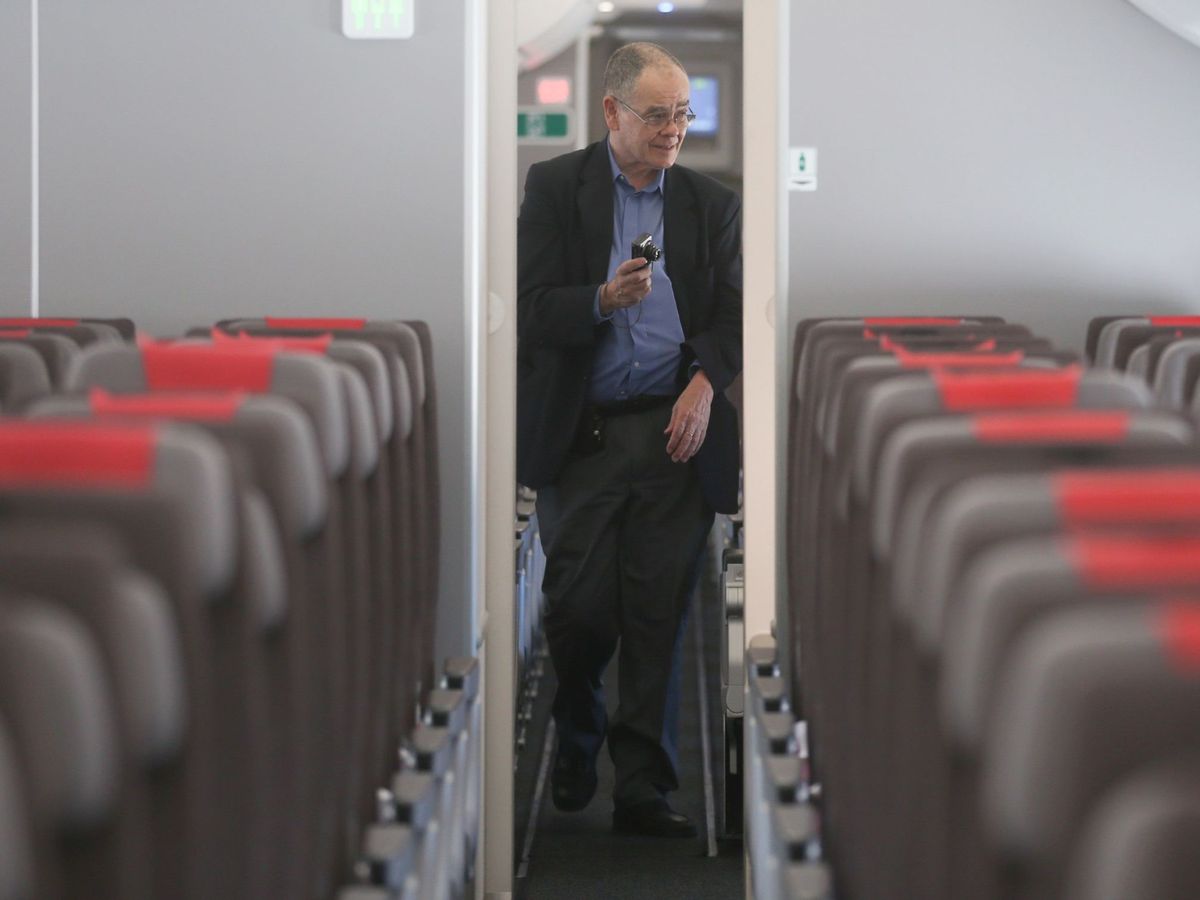 Foto: El interior de los aviones, un peligro vírico y bacteriano. 