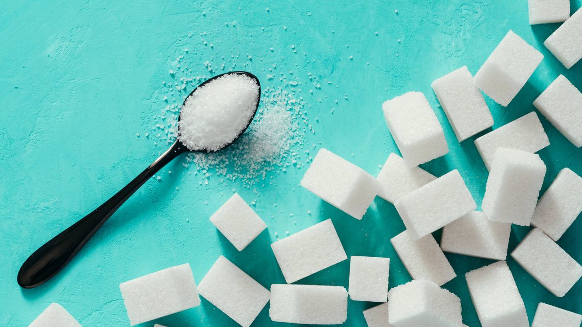 ¿El azúcar moreno es más sano? 5 mitos de este hidrato desmentidos