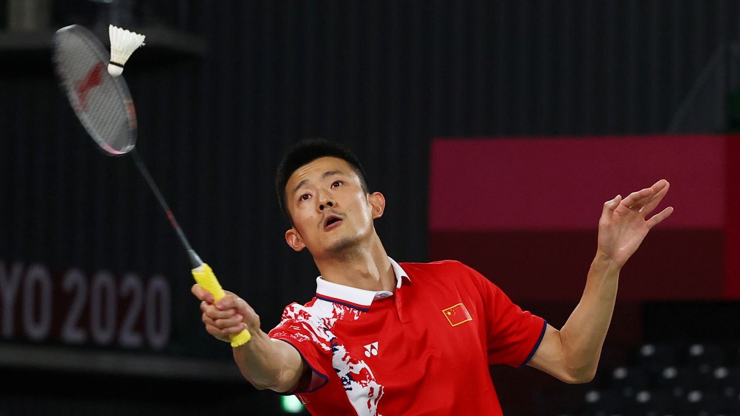 Chen Long, vigente campeón olímpico, en el partido contra Pablo Abián. (Reuters)