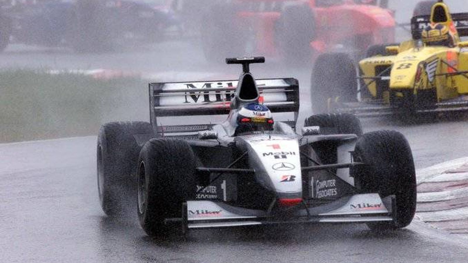 Foto: McLaren y Mercedes compartieron destino de 1995 a 2014. Mika Hakkinen fue campeón en 1998 y 1999. (McLaren)