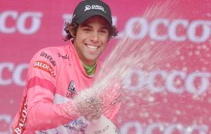 La burocracia que puso en peligro el Giro de Italia para los 'animadores' de la carrera