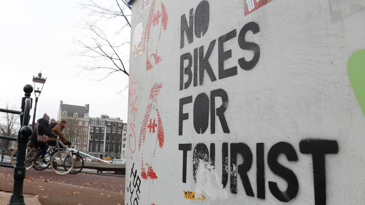 La guía "antiturística" perfecta para escapar de las hordas de visitantes en Ámsterdam