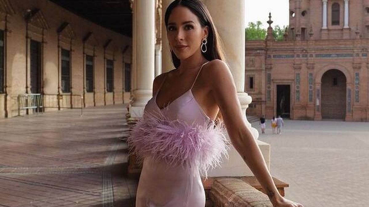 Rocío Osorno tiene la combinación perfecta de vestido y bolso de Zara