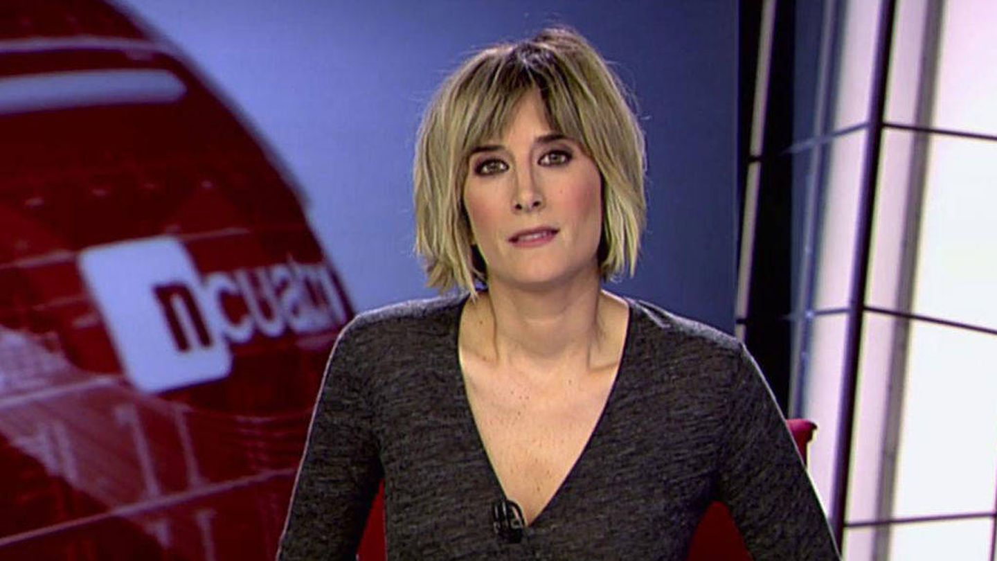 Ane Ibarzabal presentando 'Noticias Cuatro' 14h. (Mediaset)