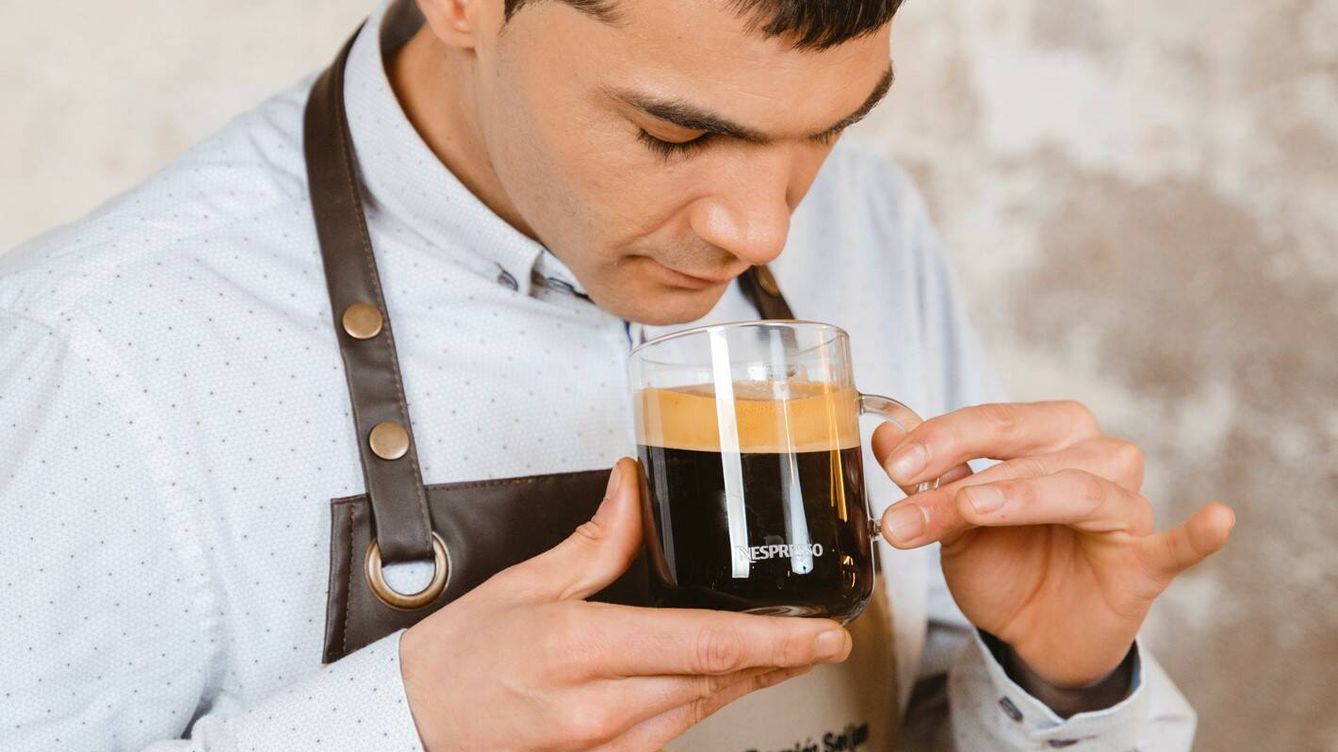 Foto: Damián Seijas o cómo preparar los mejores cafés. (Nespresso/Cortesía)