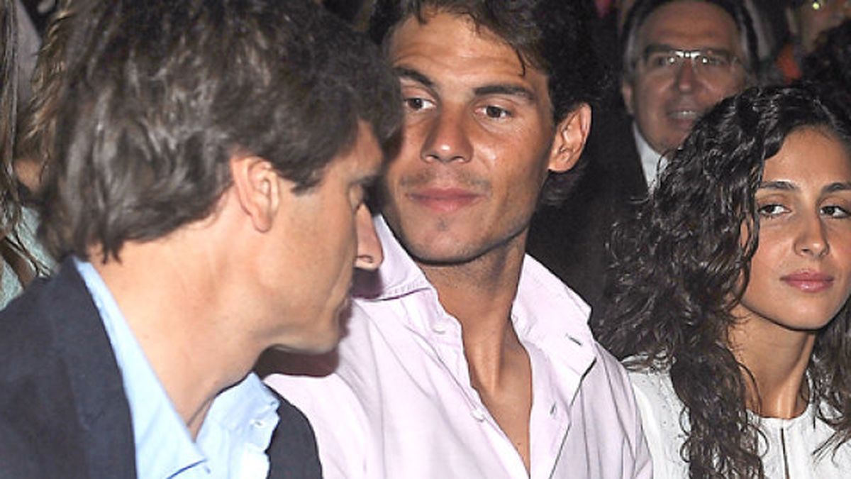 Nadal aprovecha su eliminación en Wimbledon para llevar a Xisca al concierto de Julio Iglesias en Barcelona