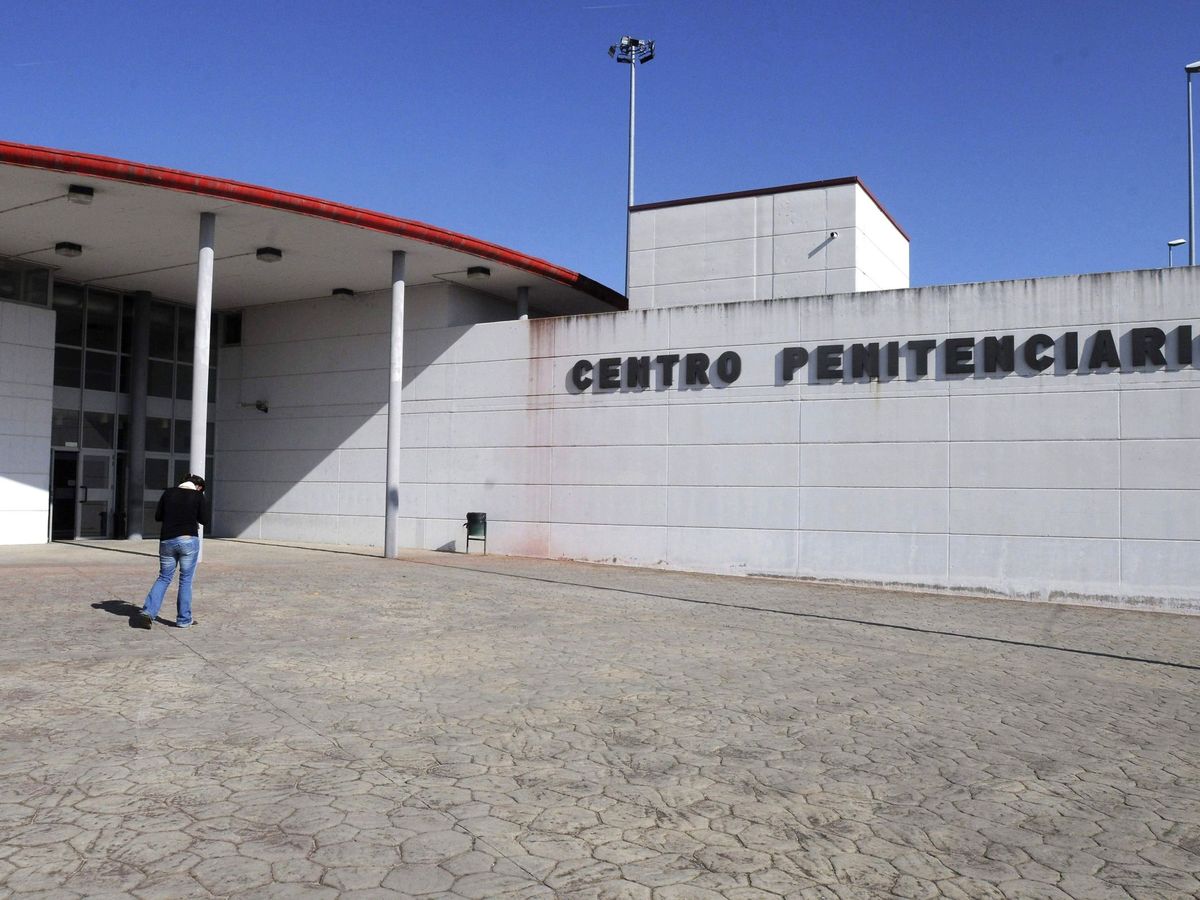 Foto: Imagen de la cárcel de Mansilla de las Mulas (León). (EFE)