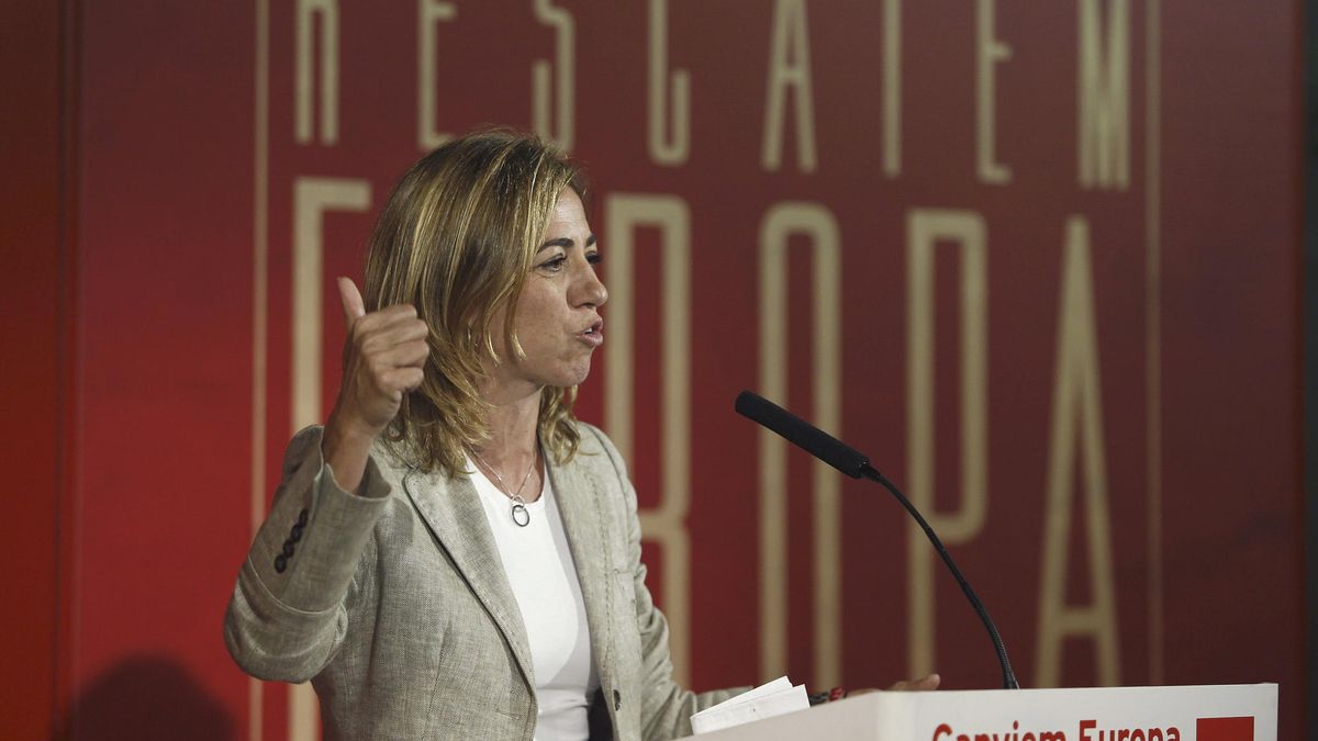 Chacón pide a Rubalcaba que dirija la transición en el PSOE o que se marche