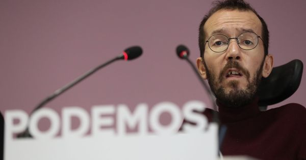 Foto: El portavoz del Consejo de Coordinación de Podemos, Pablo Echenique, en rueda de prensa tras la reunión semanal de la ejecutiva del partido. (EFE)