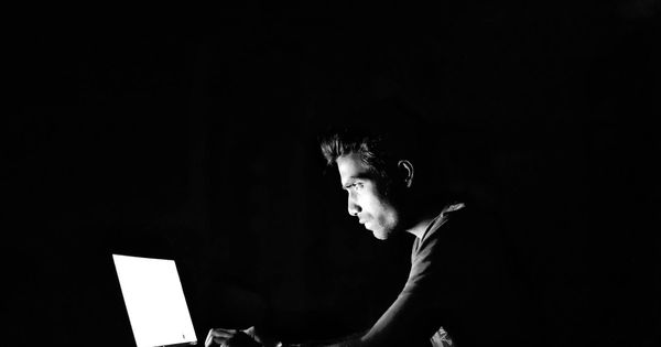 Foto: ¿Alguien se ha pasado monitorizando tu ordenador? Revisa tu actividad en internet. (Pixabay)