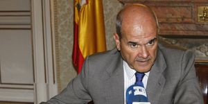 Escándalo en Cádiz y fuerte oposición en la proclamación de la lista de Chaves