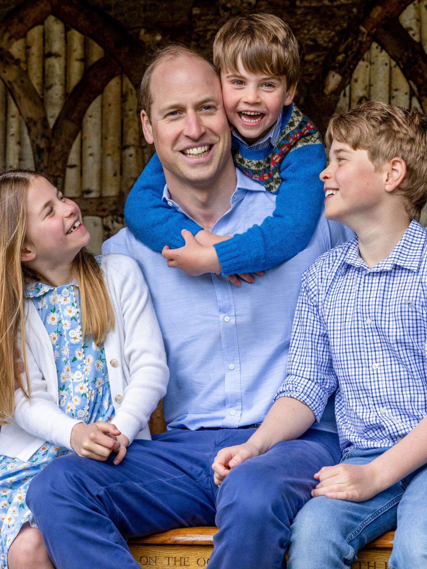 El príncipe Guillermo, junto a sus tres hijos. (Kensington Palace)