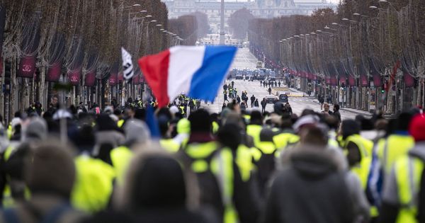 Foto: Protesta de los 'chalecos amarillos' en París, el 15 de diciembre de 2018. (EFE)