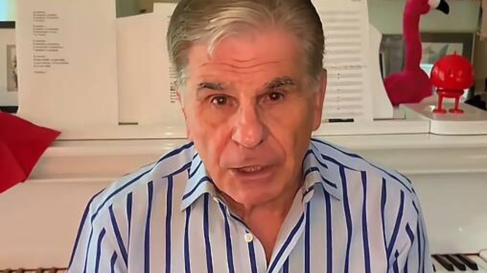 Pedro Ruiz, presentador, 79 años, después de ver 'La bola negra': "Es una peliculaza. Denuncia con todo derecho a los machirulos y a los carcas"