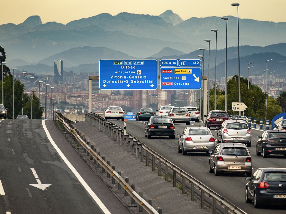 Foto: Autopista A-8, sentido Bilbao, en agosto del año pasado. (EFE)