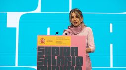 Díaz ultima un paquete laboral con la subida del SMI y el nuevo registro horario como banderas