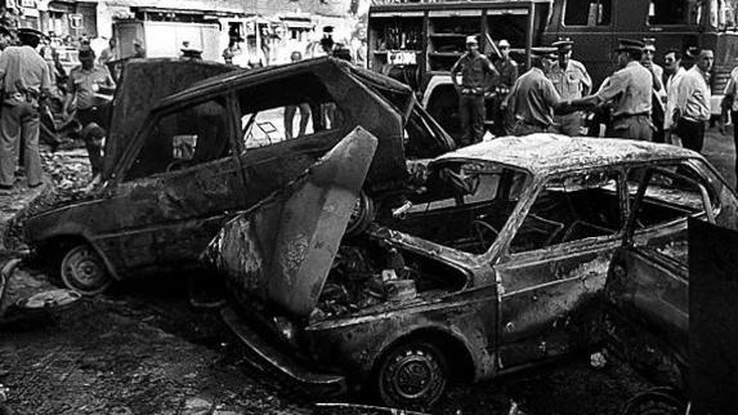 Imagen del atentado de ETA en la plaza de la República Argentina.