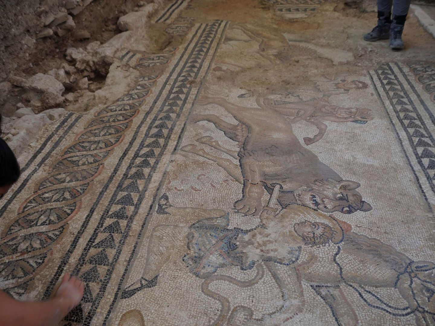 Detalle de uno de los mosaicos del yacimiento de Salar. (EFE/Yolanda Aguilera Delgado)