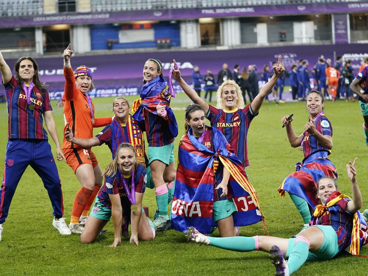 Foto: El FC Barcelona celebra su victoria en la UEFA Women's Champions League. (EFE)