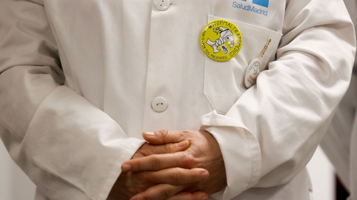 Los médicos madrileños no fijos harán huelga para acabar con los contratos temporales