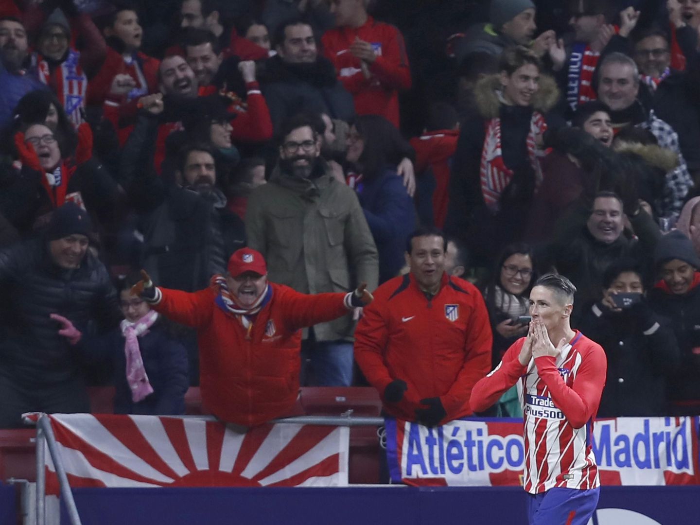 Fernando Torres celebra su gol en el Atlético de Madrid-Alavés. (EFE)