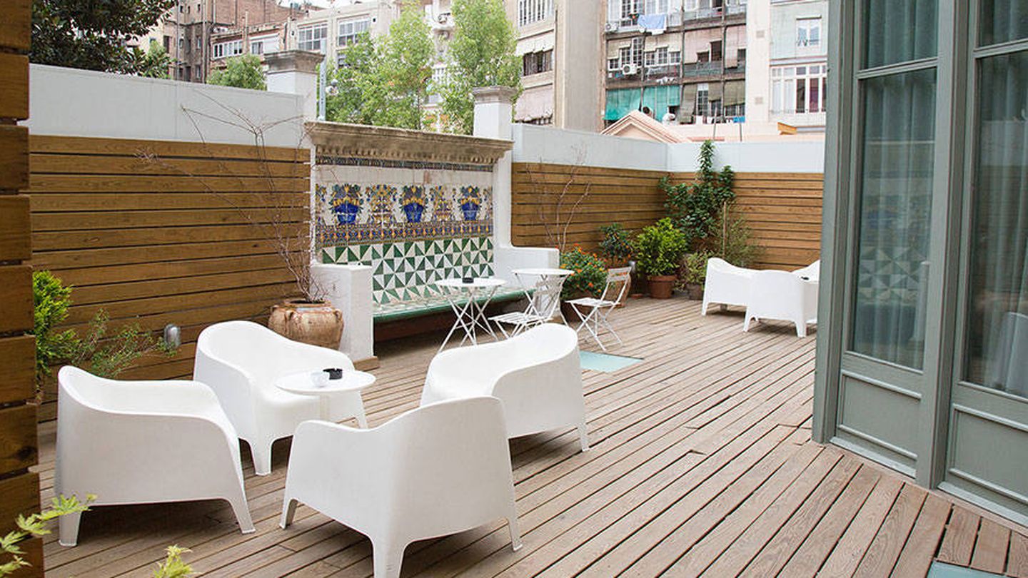 Terraza en el hotel Casa Mathilda, en el Eixample de Barcelona. (Cortesía)