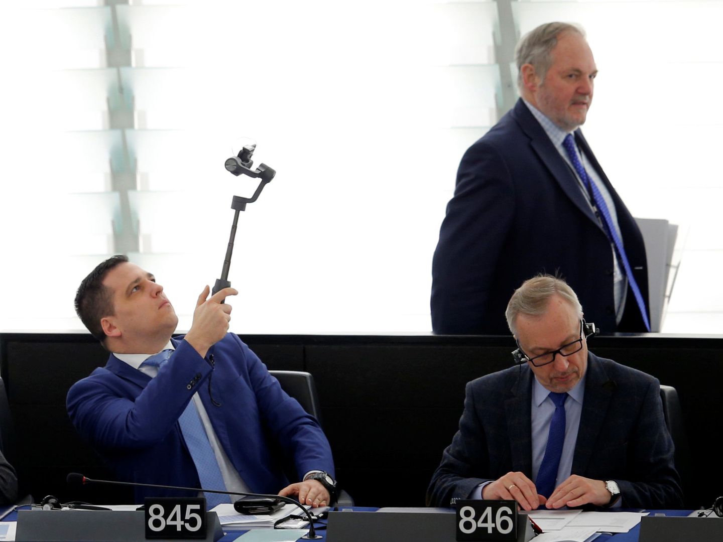 Eurodiputados, durante un pleno de la Eurocámara. (Reuters)