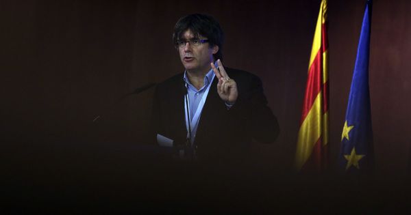 Foto: El presidente de la Generalitat, Carles Puigdemont, durante el Consell Nacional del PDeCAT. (EFE)