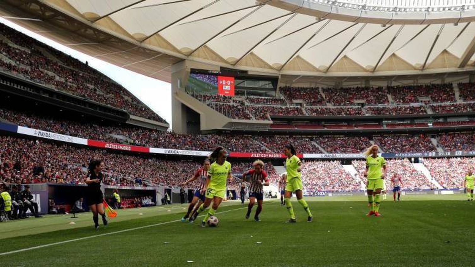 Foto: Atlético de Madrid y Barcelona disputaron su partido de la Liga Iberdrola en el Metropolitano. (EFE)