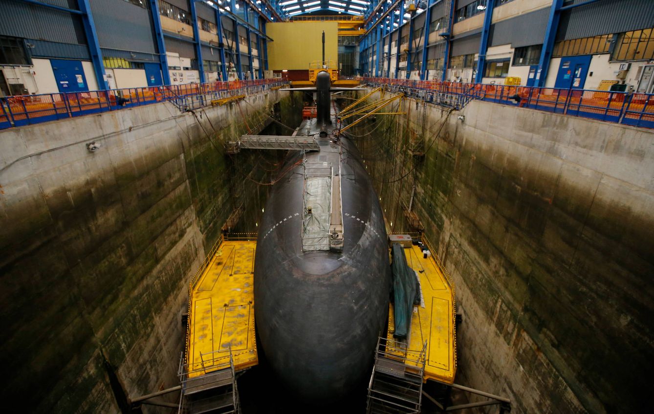 Un submarino en la base naval francesa Ile Longue Defence. (Reuters)