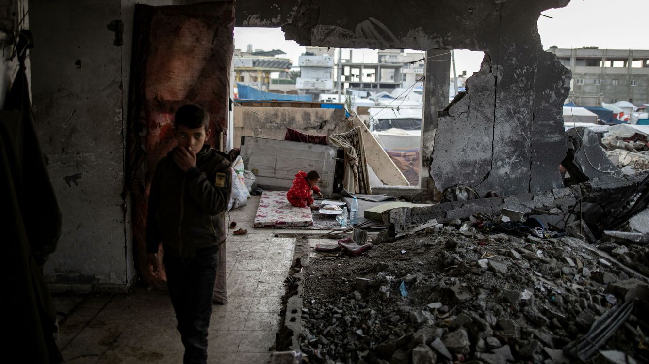 Foto: Una casa destruida en un campo de refugiados tras los ataques de Israel. (EFE/Haitham Imad)