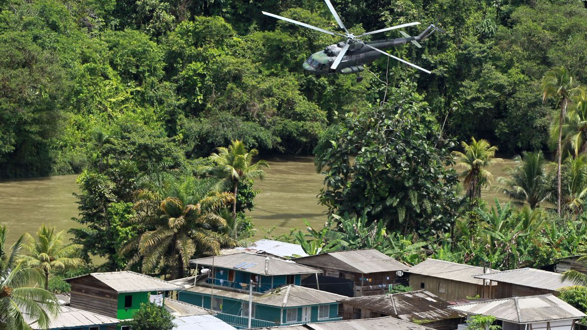 Un obispo planea exorcizar una ciudad entera desde un helicóptero en Colombia