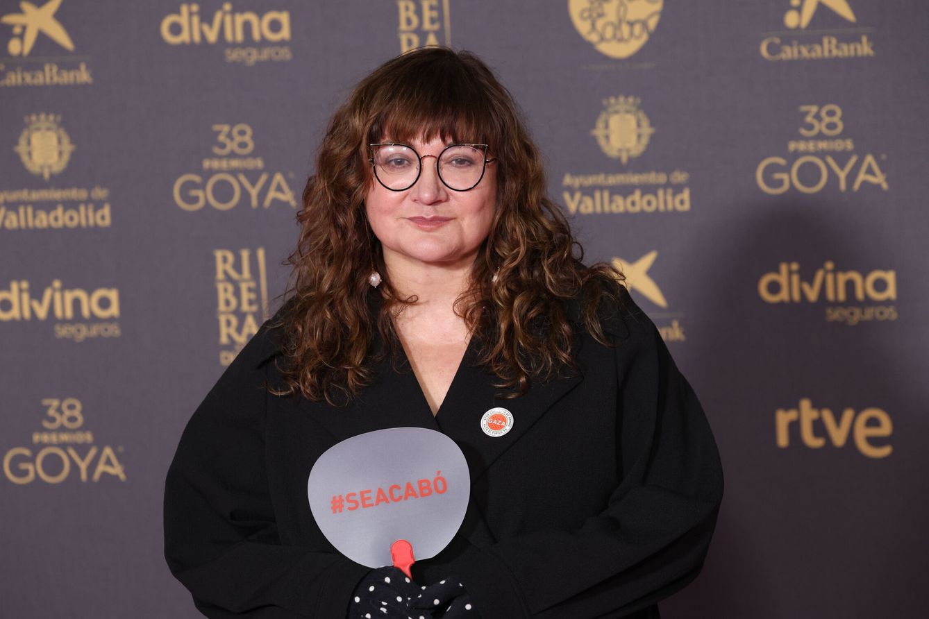 Isabel Coixet, en la alfombra rosa de los Premios Goya 2024.  (Raúl Terrel/Europa Press)