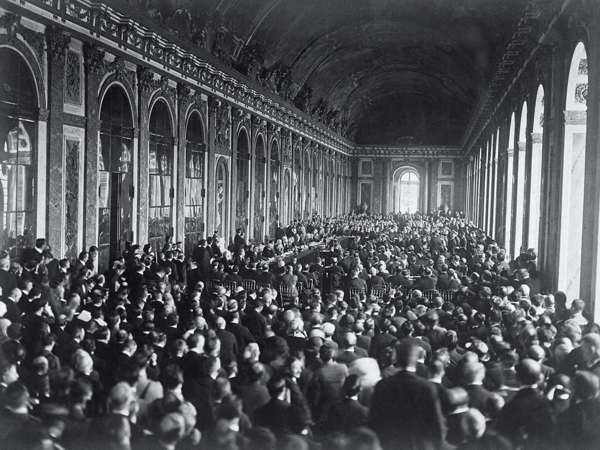 Foto: Firma de paz en el Salón de los Espejos del Palacio de Versalles