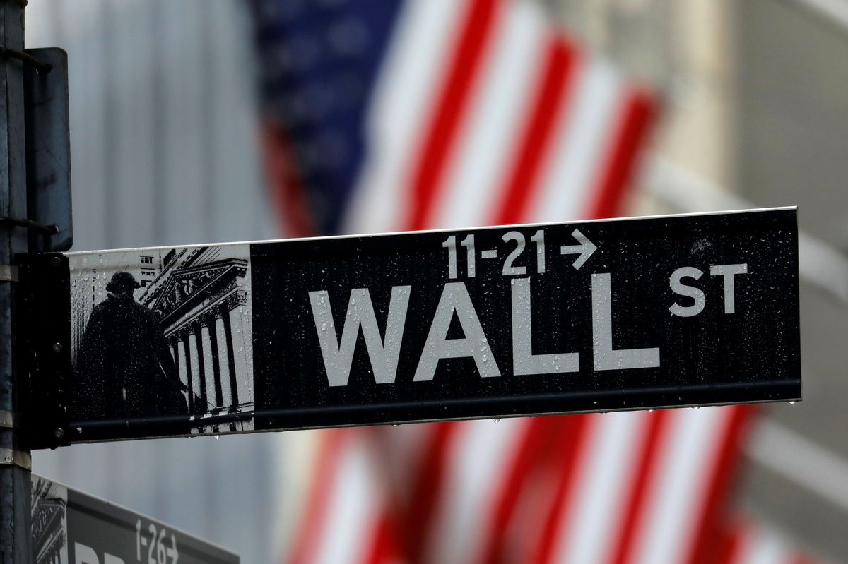 Foto: Cartel que señala Wall Street, en Nueva York. (Reuters)